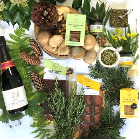 Forest and Field Hamper with fizz